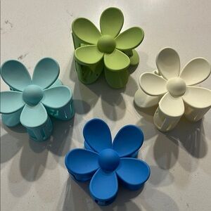 Colorful Flower-Shaped Clips